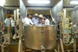 26186265710_3cc043d188_k-600x450_c